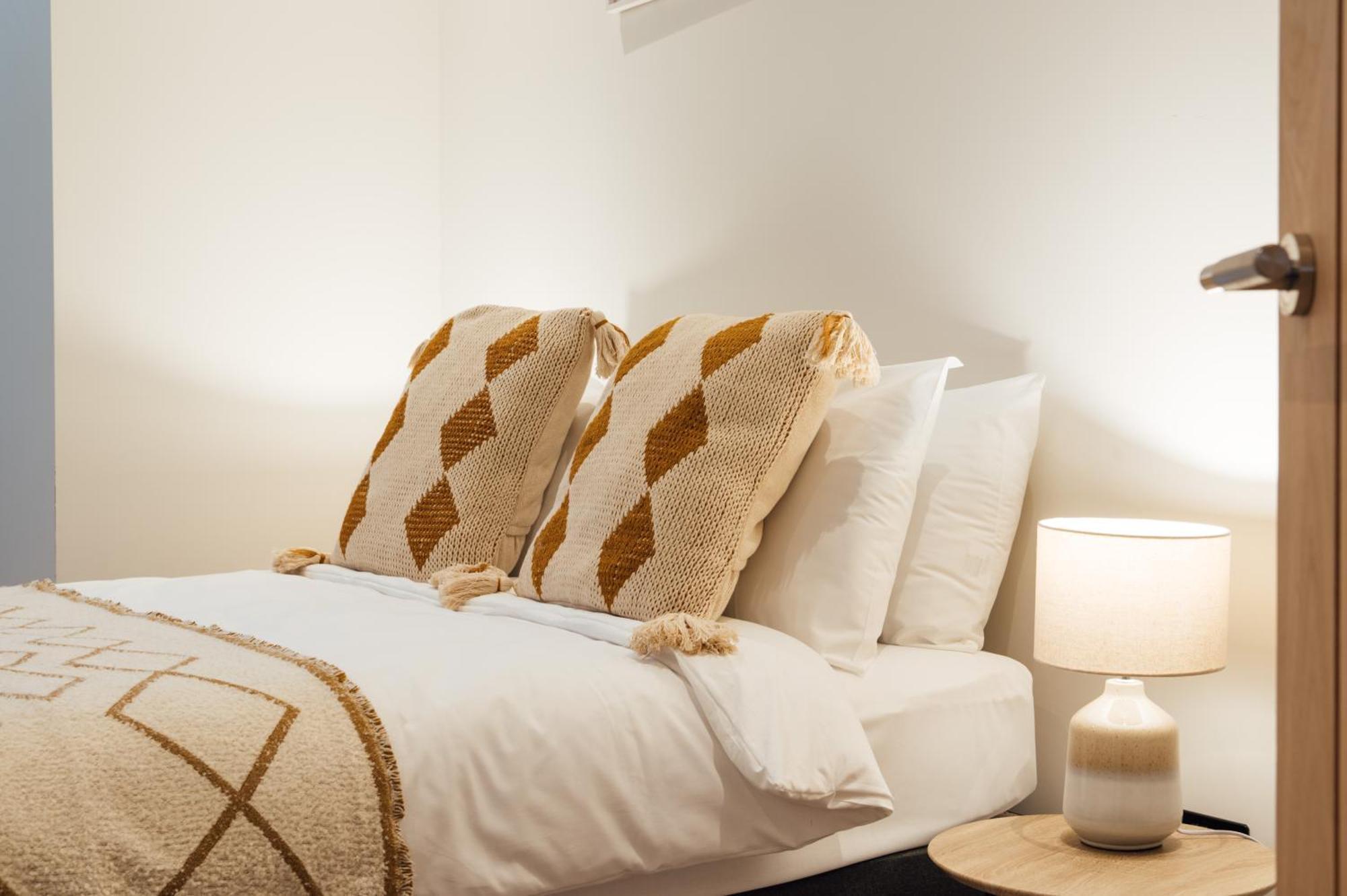 Luxurious & Modern London Apartment In Honor Oak Экстерьер фото